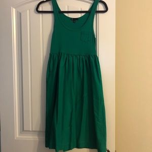 Green dress with pockets